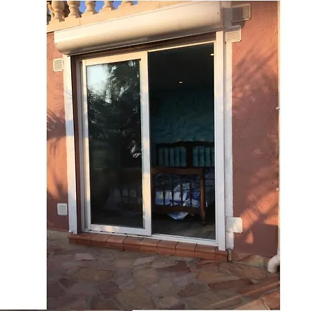 2 Pieces 2 Personnes Proche Plage 74956 Apartman